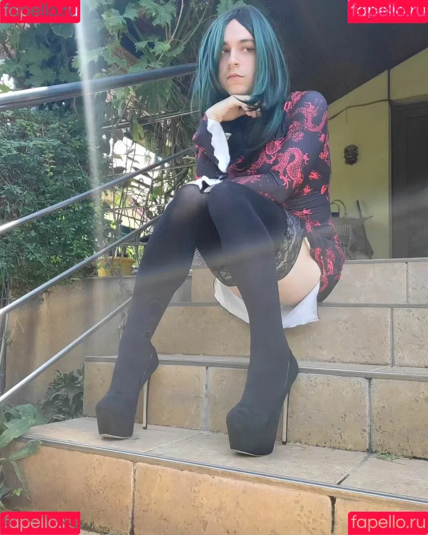 LindaaaX Onlyfans Photo Gallery 