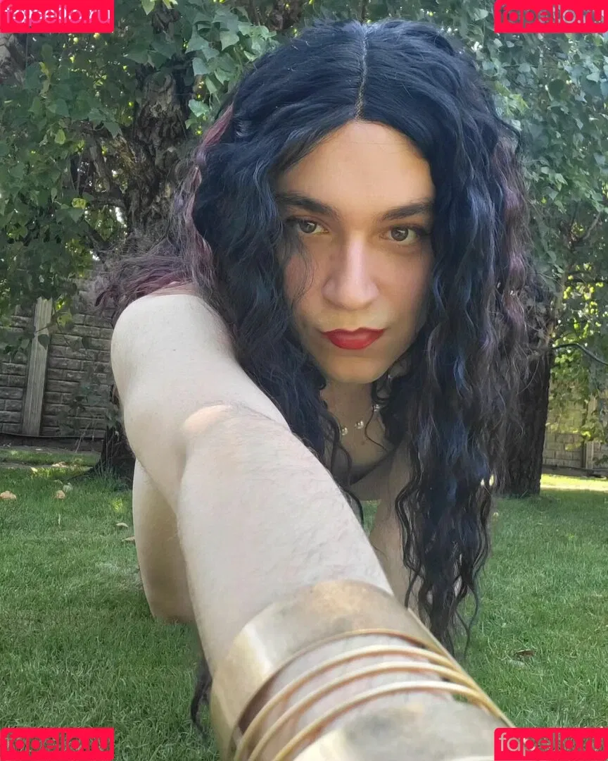 LindaaaX Onlyfans Photo Gallery 