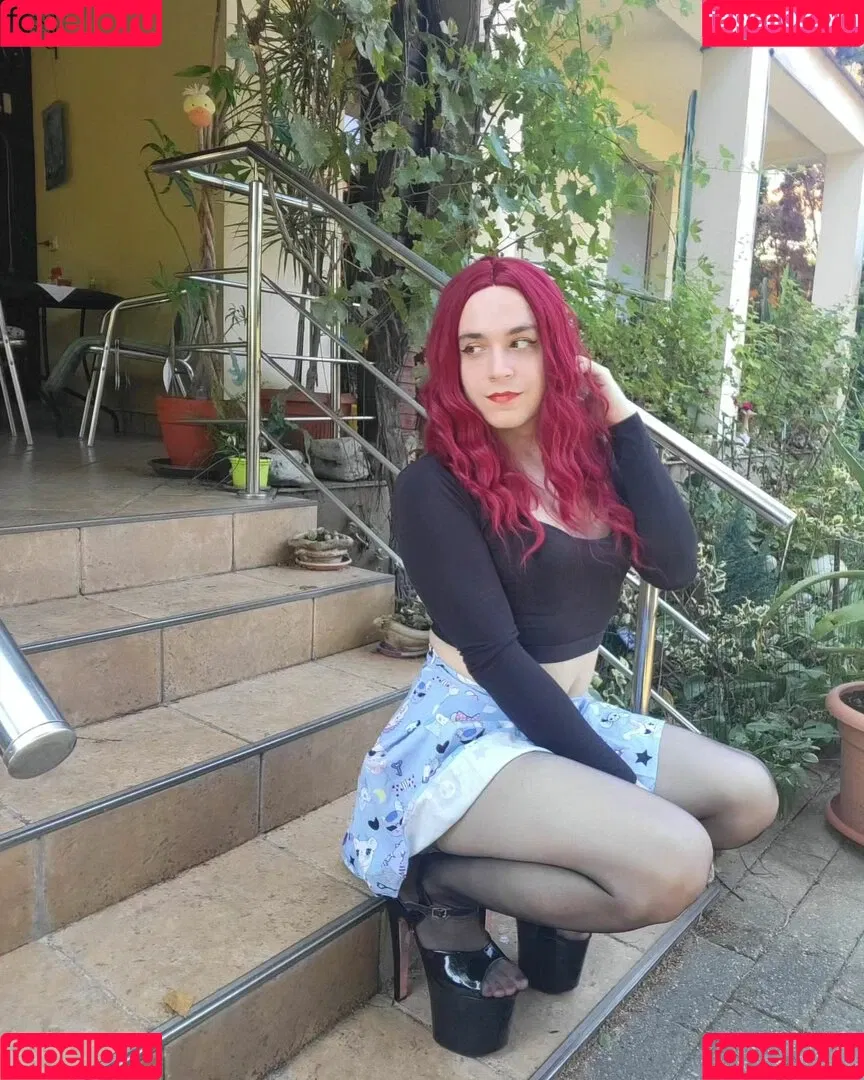 LindaaaX Onlyfans Photo Gallery 