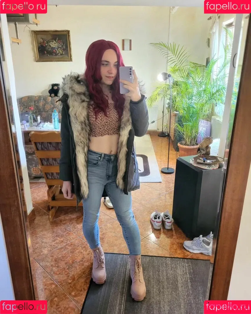 LindaaaX Onlyfans Photo Gallery 