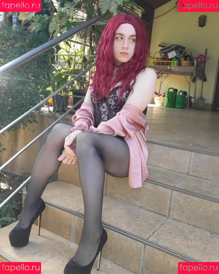 LindaaaX Onlyfans Photo Gallery 
