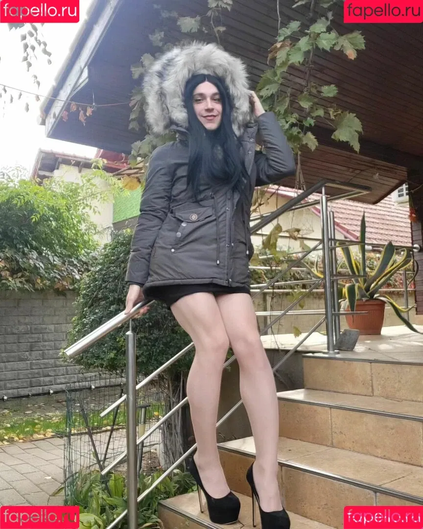 LindaaaX Onlyfans Photo Gallery 