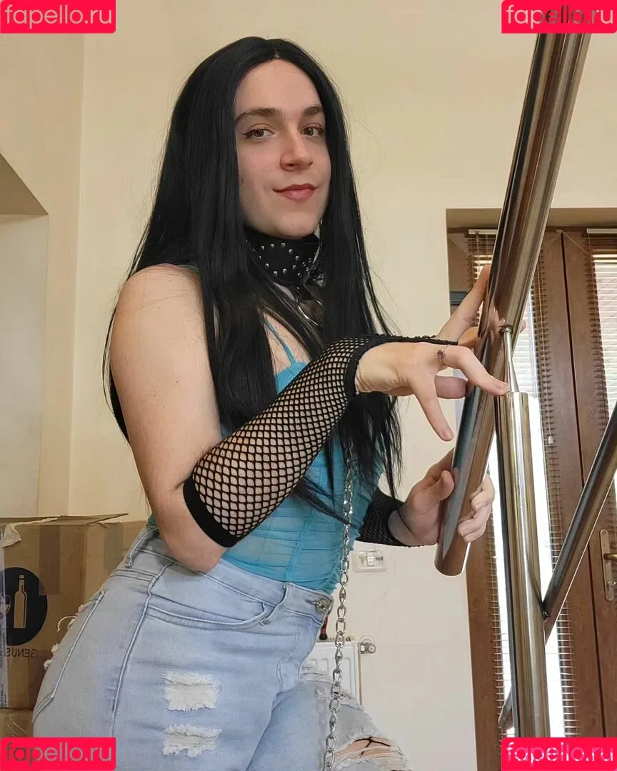 LindaaaX Onlyfans Photo Gallery 