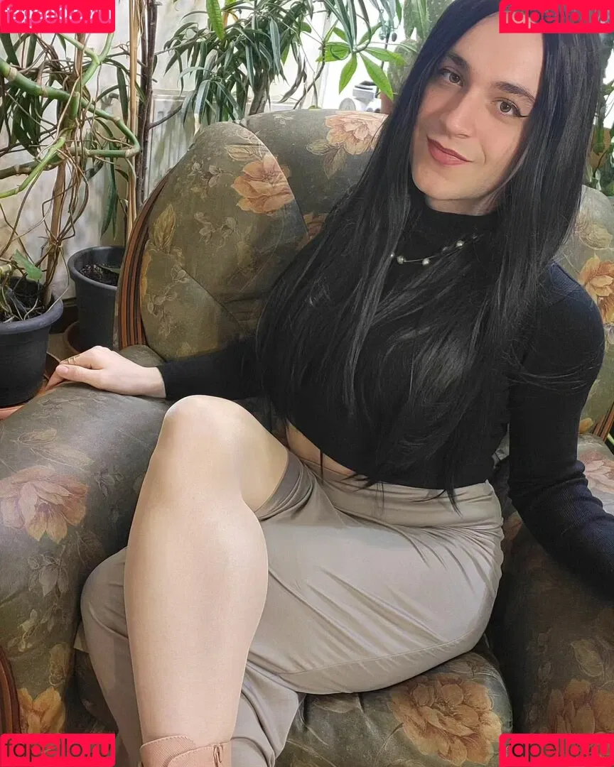 LindaaaX Onlyfans Photo Gallery 