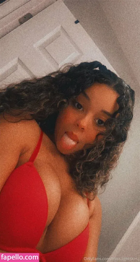 miss.lightskin.j Onlyfans Photo Gallery 
