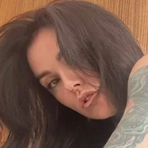 Vikki Blows Onlyfans Photo Gallery 