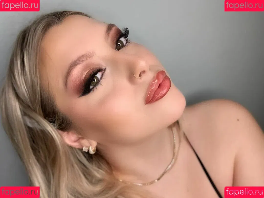 Anabel Kloe Lamarche Onlyfans Photo Gallery 