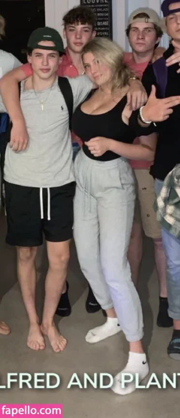 Anabel Kloe Lamarche Onlyfans Photo Gallery 