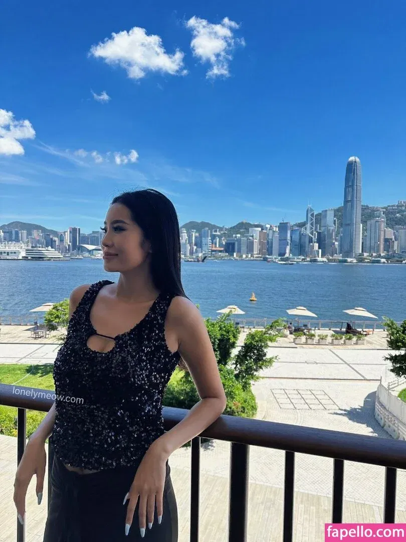 LonelyMeow Onlyfans Photo Gallery 