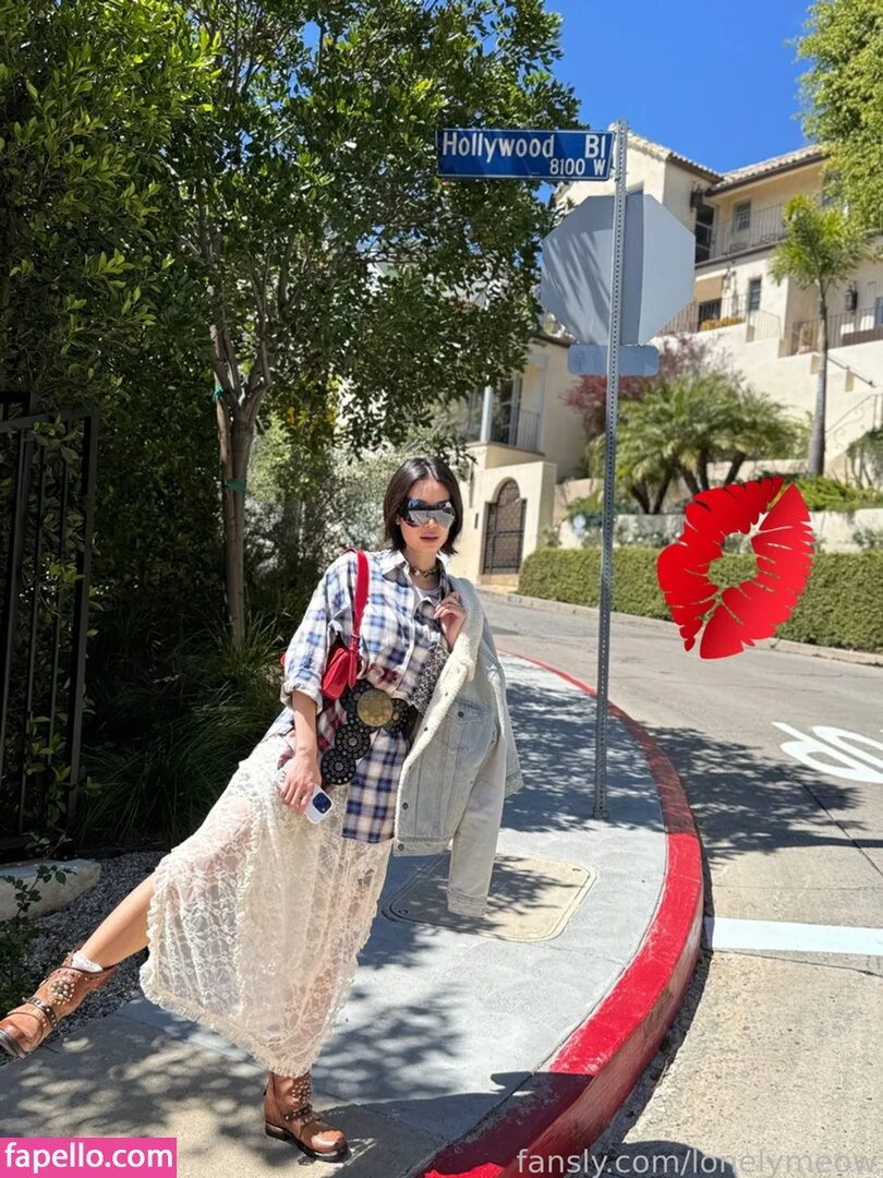 LonelyMeow Onlyfans Photo Gallery 