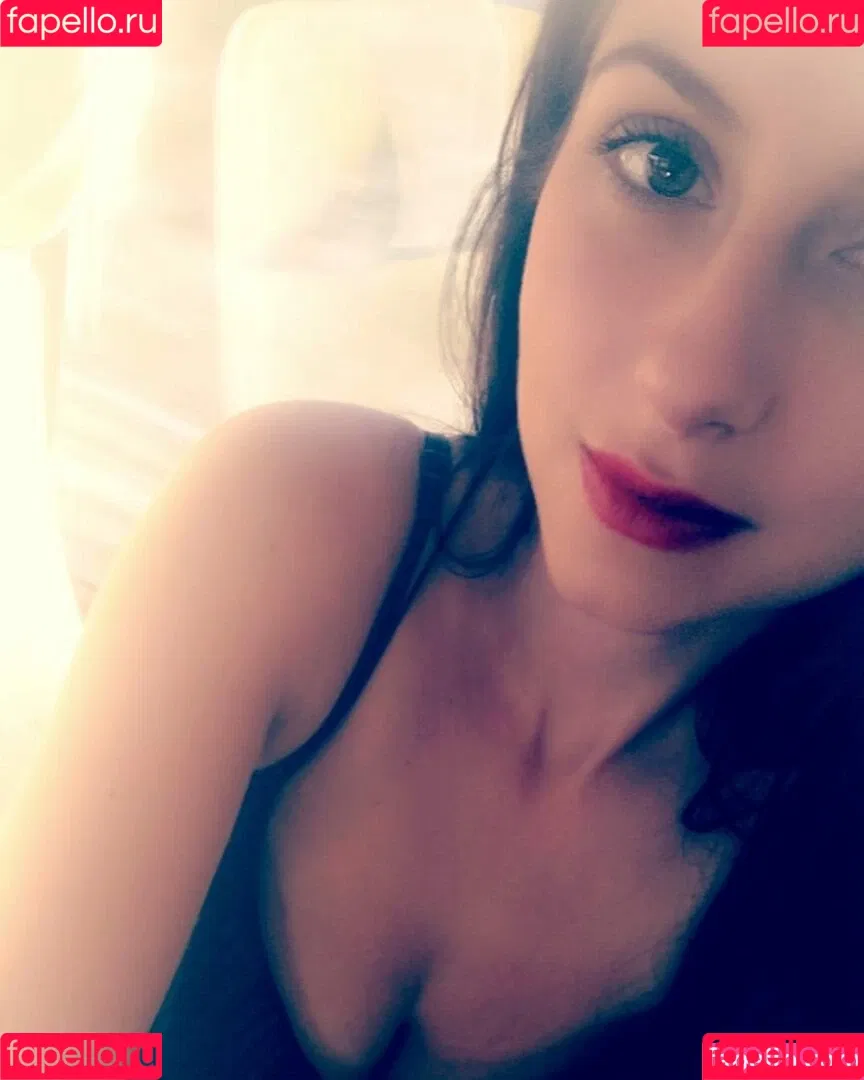 Leamiles13 Onlyfans Photo Gallery 