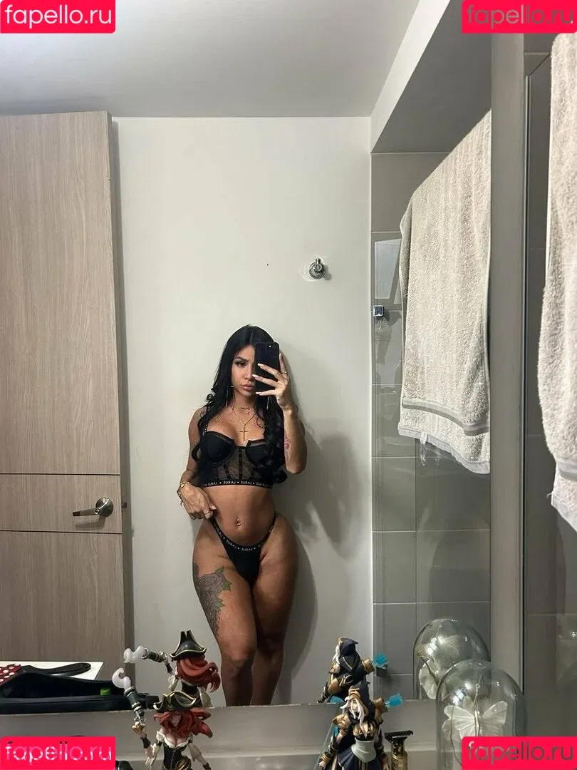 Alejarabbittx Onlyfans Photo Gallery 