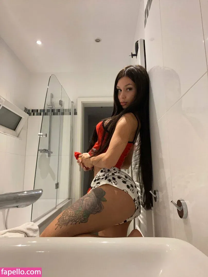 Alejarabbittx Onlyfans Photo Gallery 