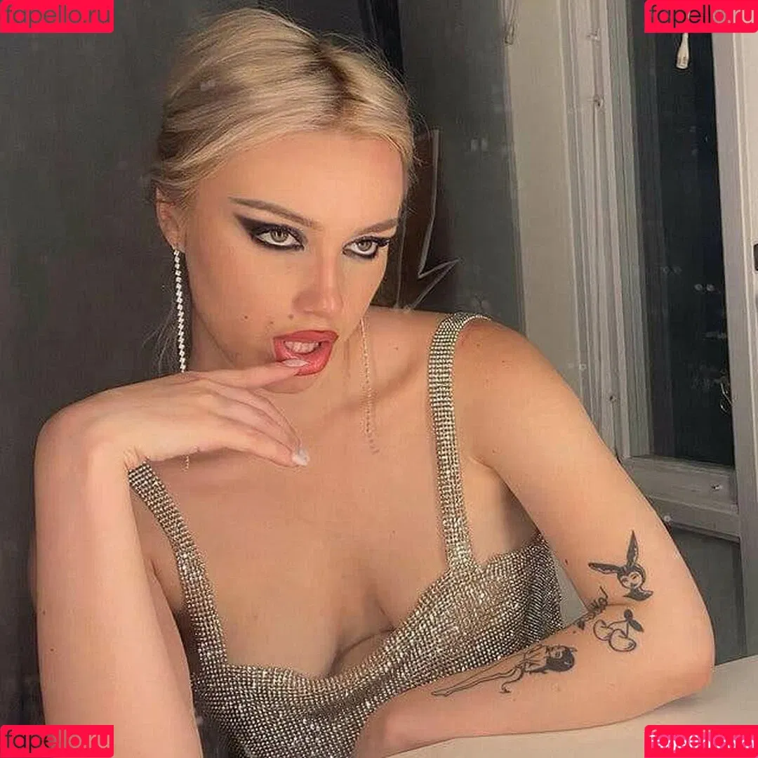 carotheangel Onlyfans Photo Gallery 