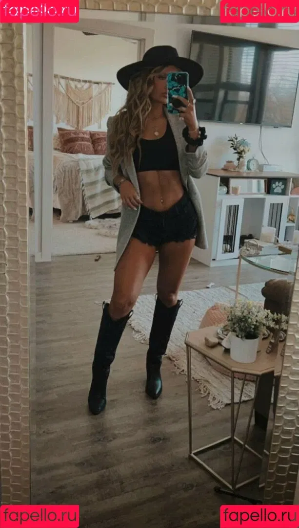 Dela Reilley Onlyfans Photo Gallery 