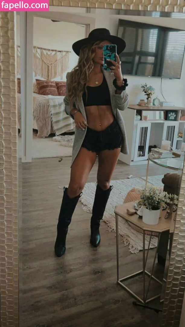 Dela Reilley Onlyfans Photo Gallery 