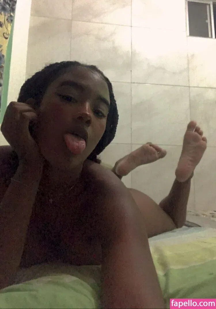 ninfetinhavivi Onlyfans Photo Gallery 