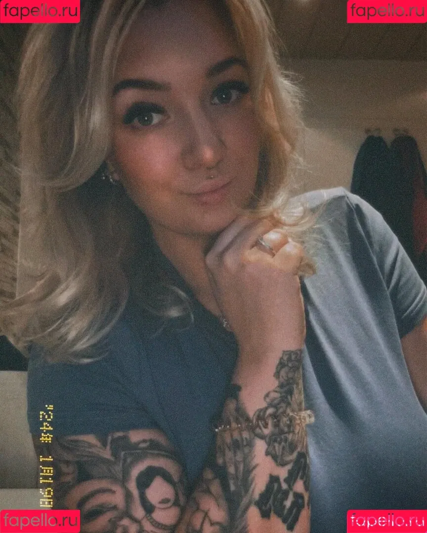 LS24121999 Onlyfans Photo Gallery 
