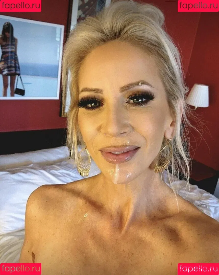 Anya Onlyfans Photo Gallery 