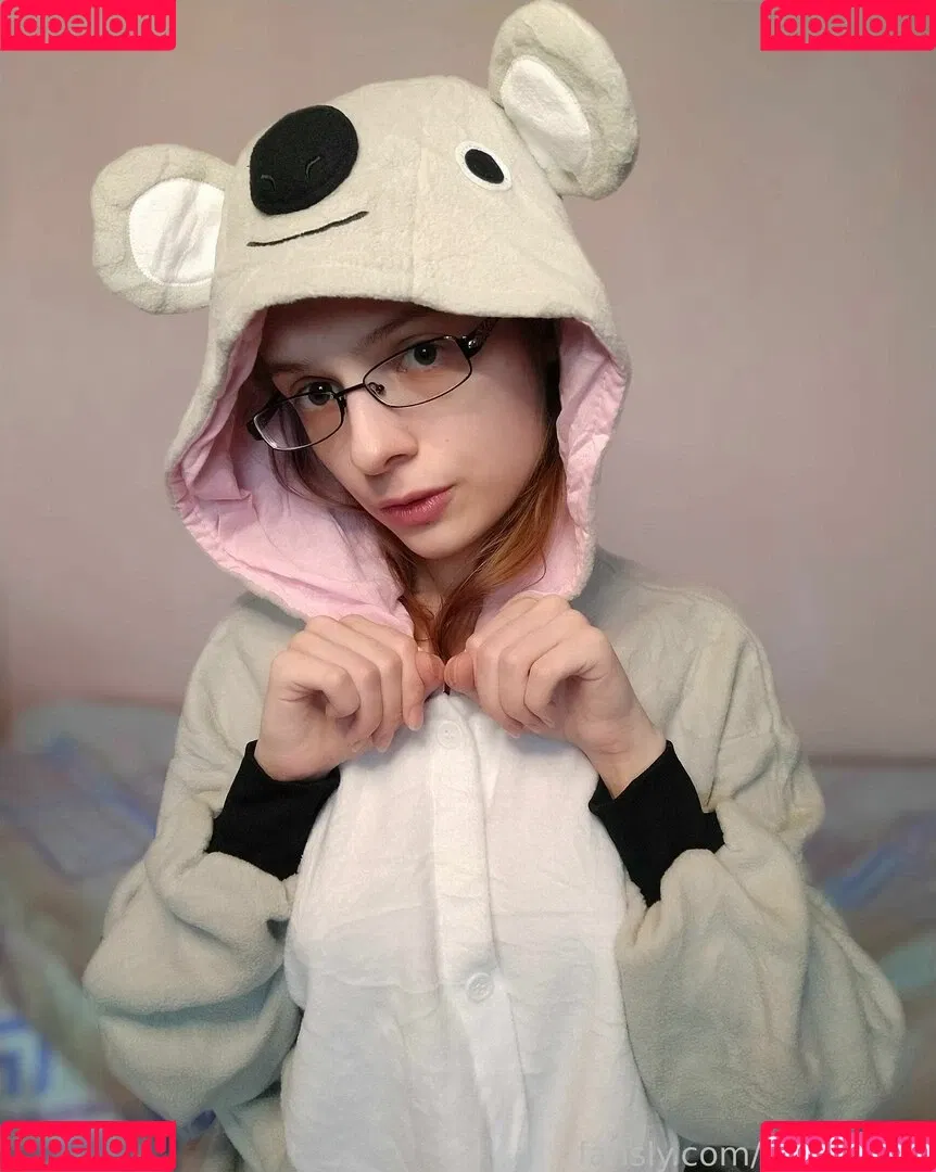 Lily_Slutty Onlyfans Photo Gallery 