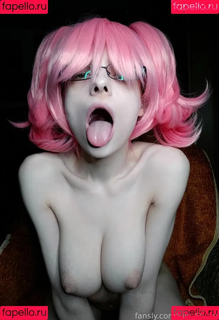Lily_Slutty Onlyfans Photo Gallery 