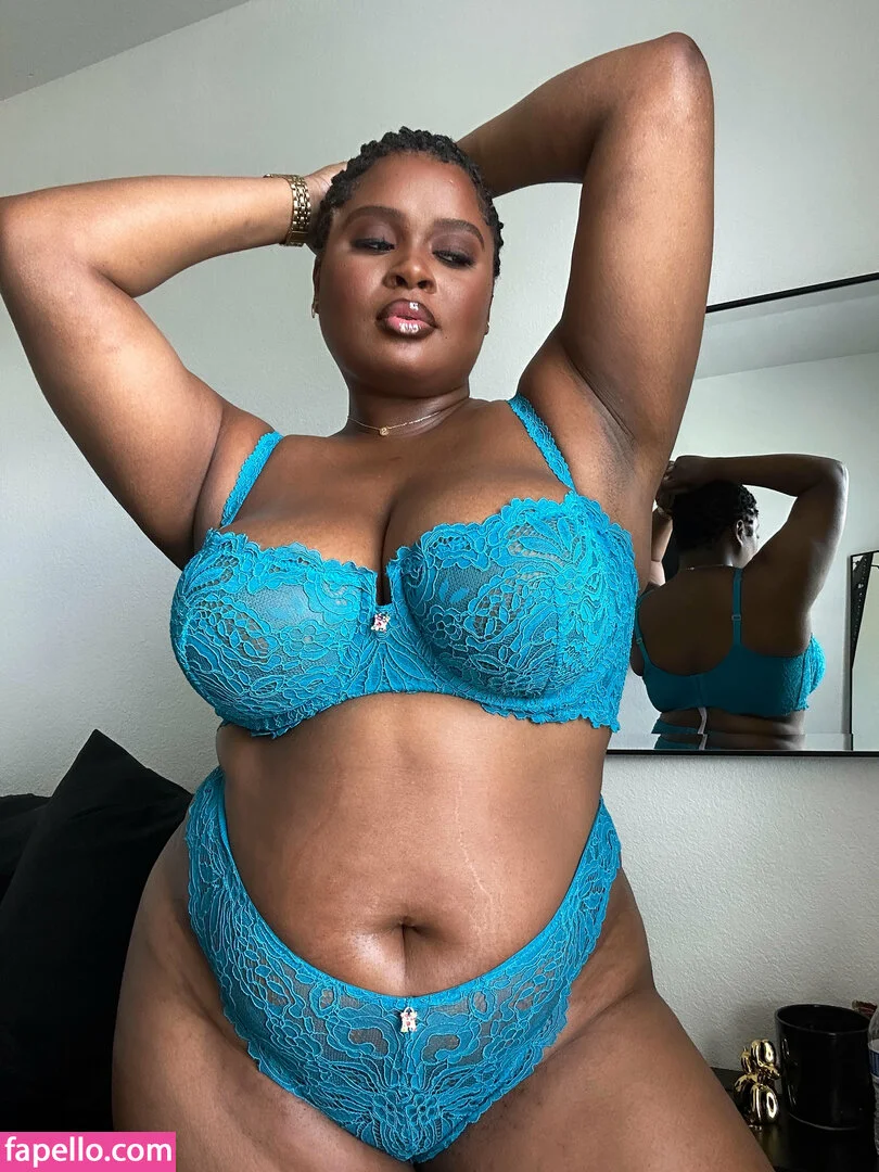 lingerieloungefree Onlyfans Photo Gallery 