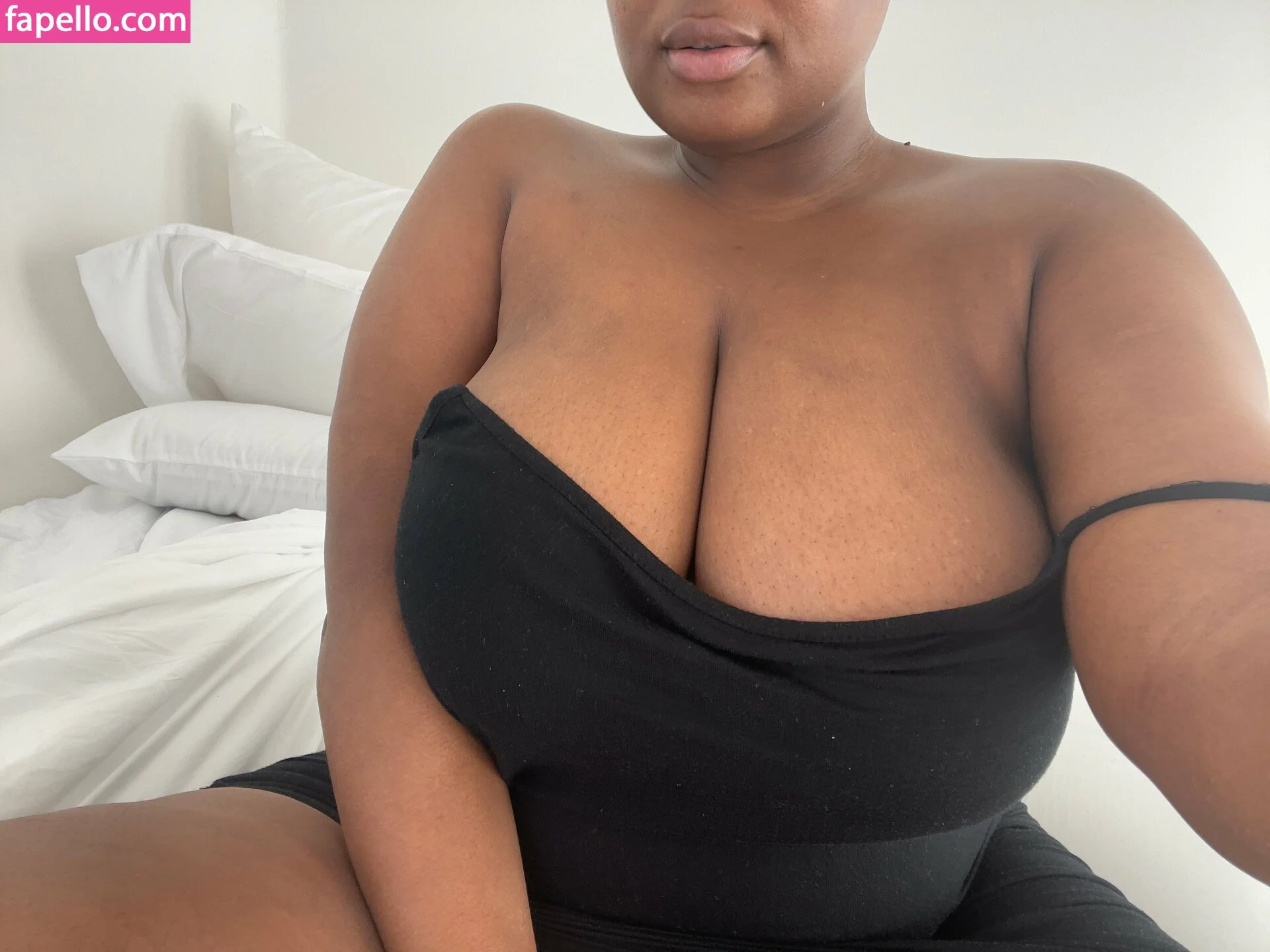 lingerieloungefree Onlyfans Photo Gallery 