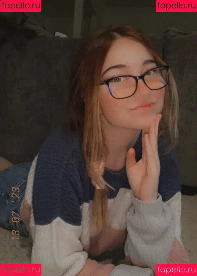 Lyssaurora Onlyfans Photo Gallery 
