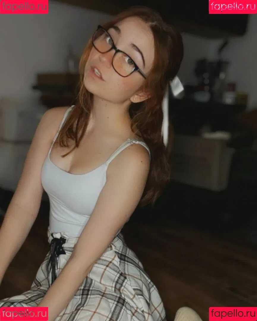 Lyssaurora Onlyfans Photo Gallery 