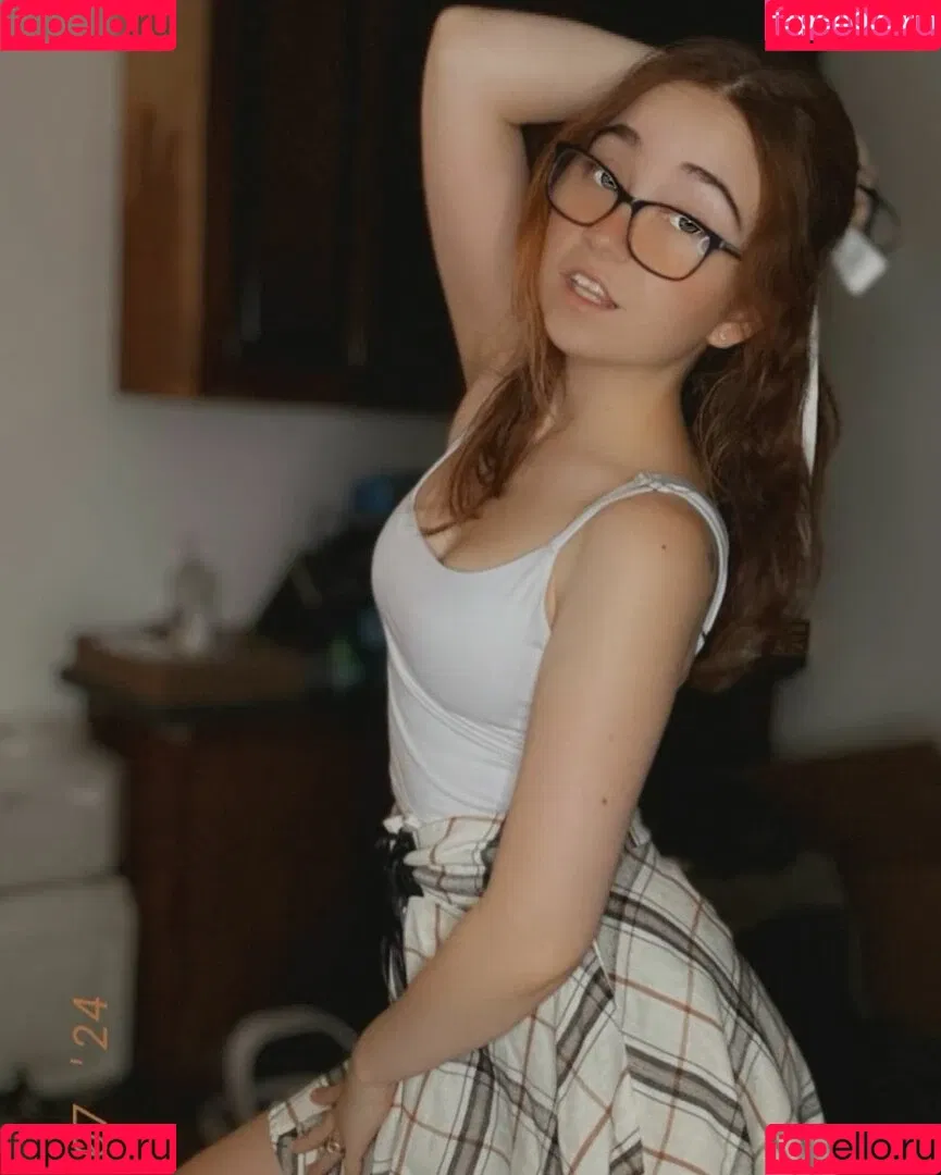 Lyssaurora Onlyfans Photo Gallery 