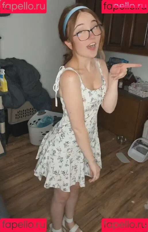 Lyssaurora Onlyfans Photo Gallery 