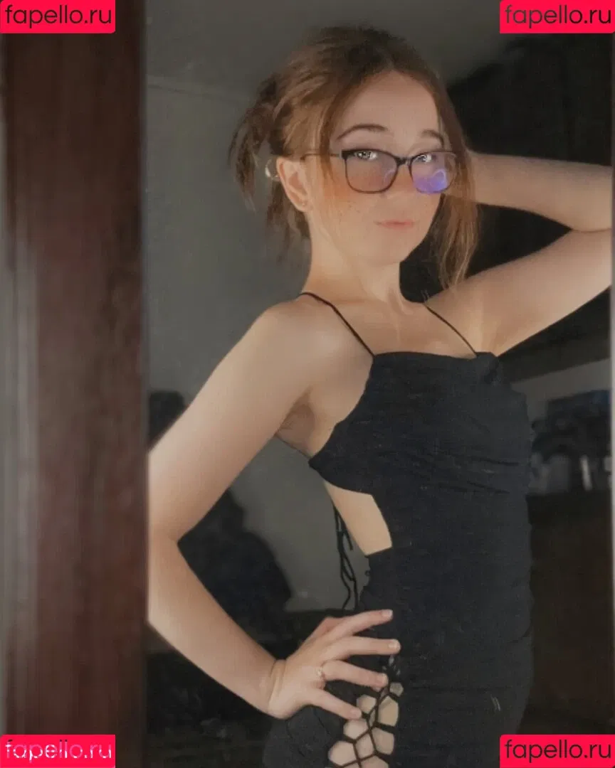 Lyssaurora Onlyfans Photo Gallery 