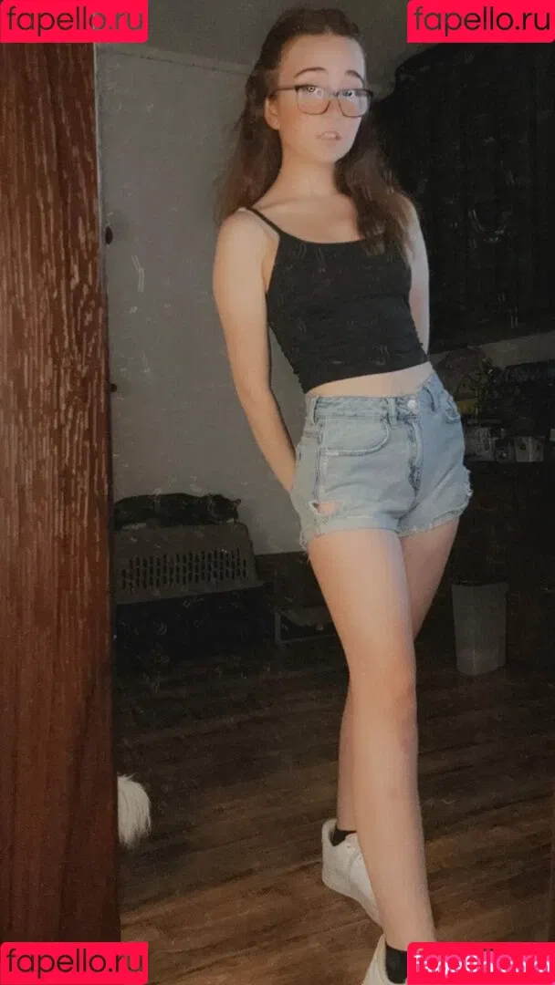 Lyssaurora Onlyfans Photo Gallery 