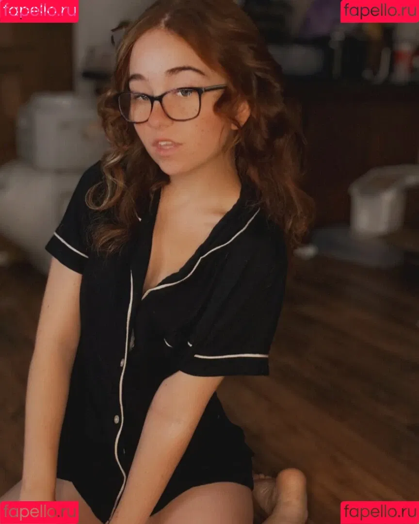Lyssaurora Onlyfans Photo Gallery 