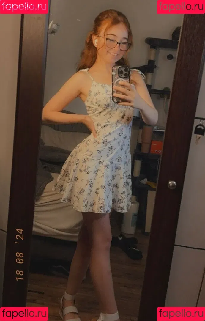 Lyssaurora Onlyfans Photo Gallery 