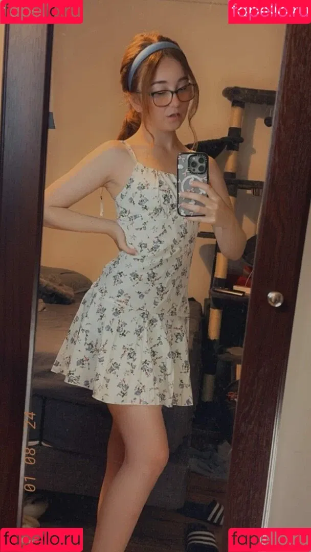 Lyssaurora Onlyfans Photo Gallery 