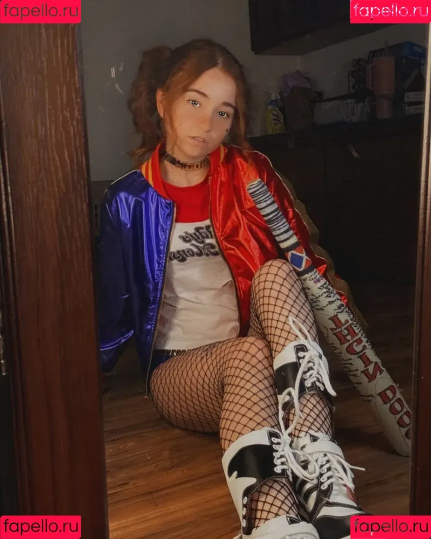 Lyssaurora Onlyfans Photo Gallery 