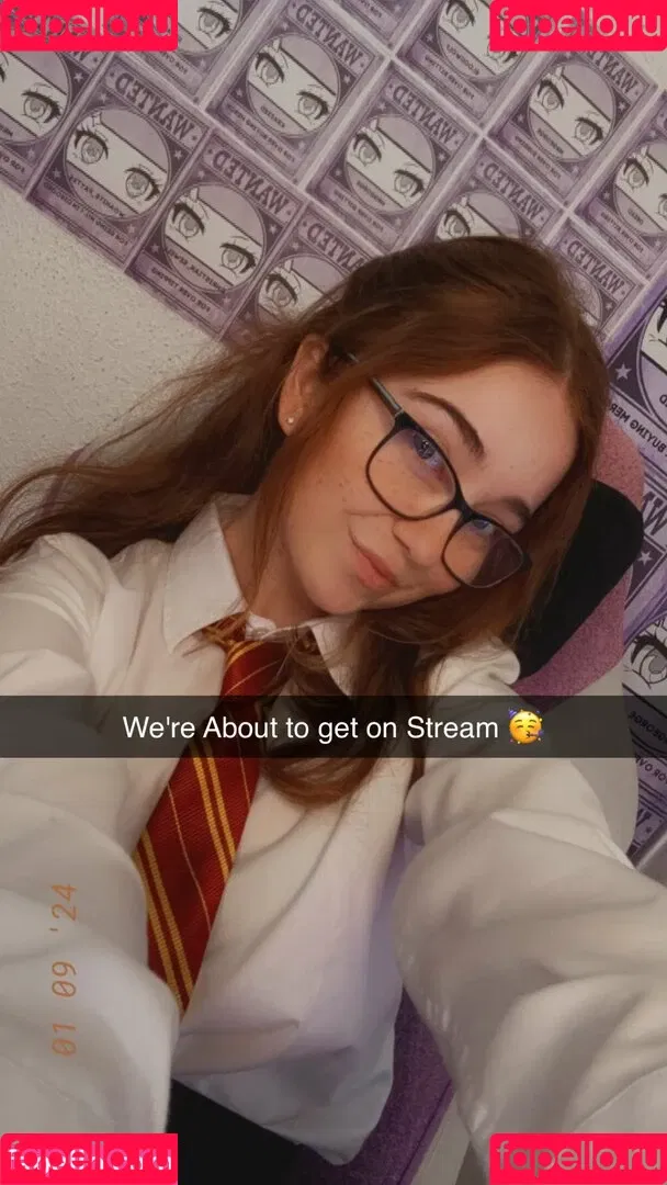 Lyssaurora Onlyfans Photo Gallery 