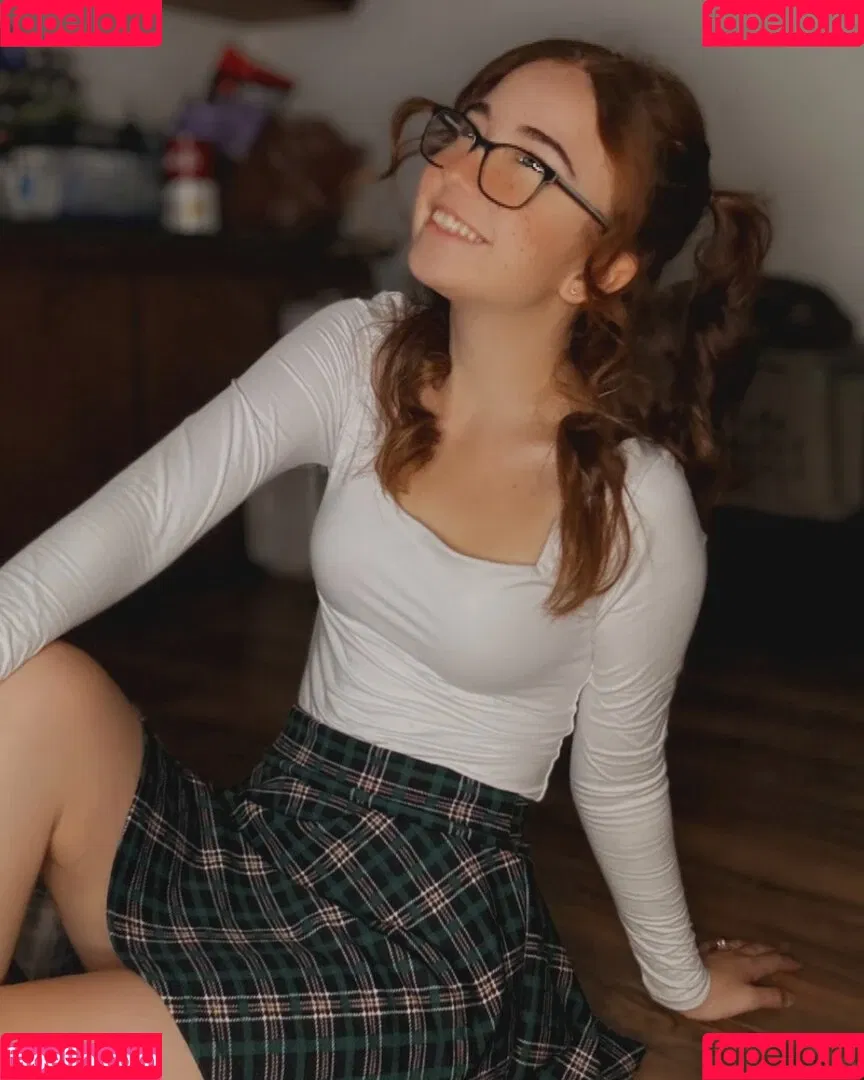 Lyssaurora Onlyfans Photo Gallery 
