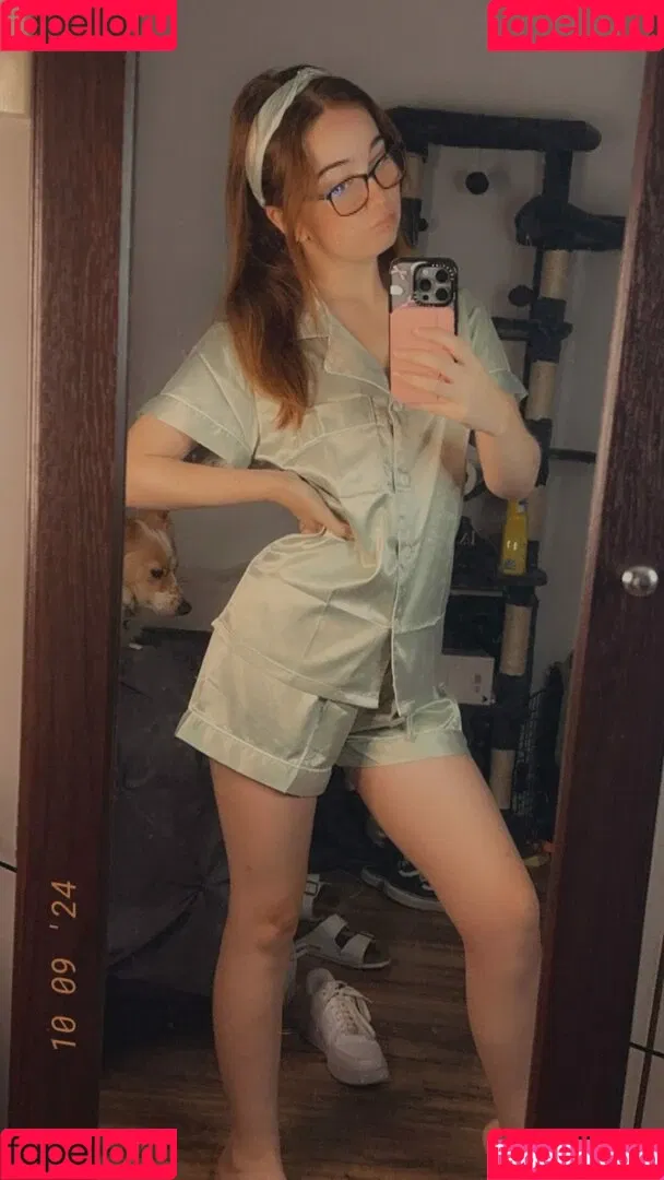Lyssaurora Onlyfans Photo Gallery 