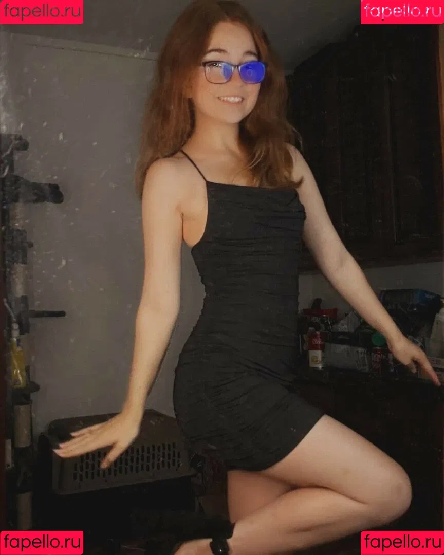 Lyssaurora Onlyfans Photo Gallery 