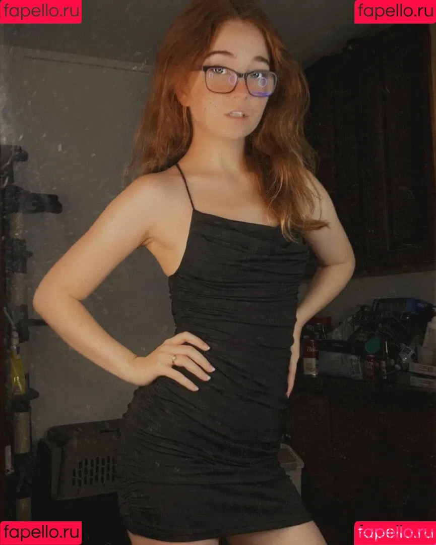 Lyssaurora Onlyfans Photo Gallery 