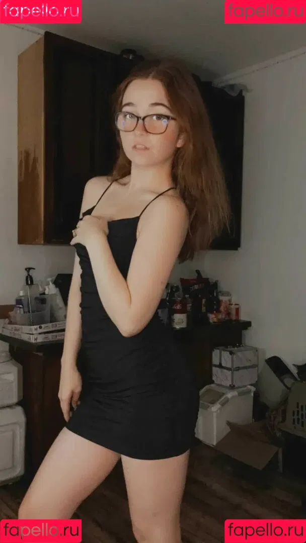 Lyssaurora Onlyfans Photo Gallery 