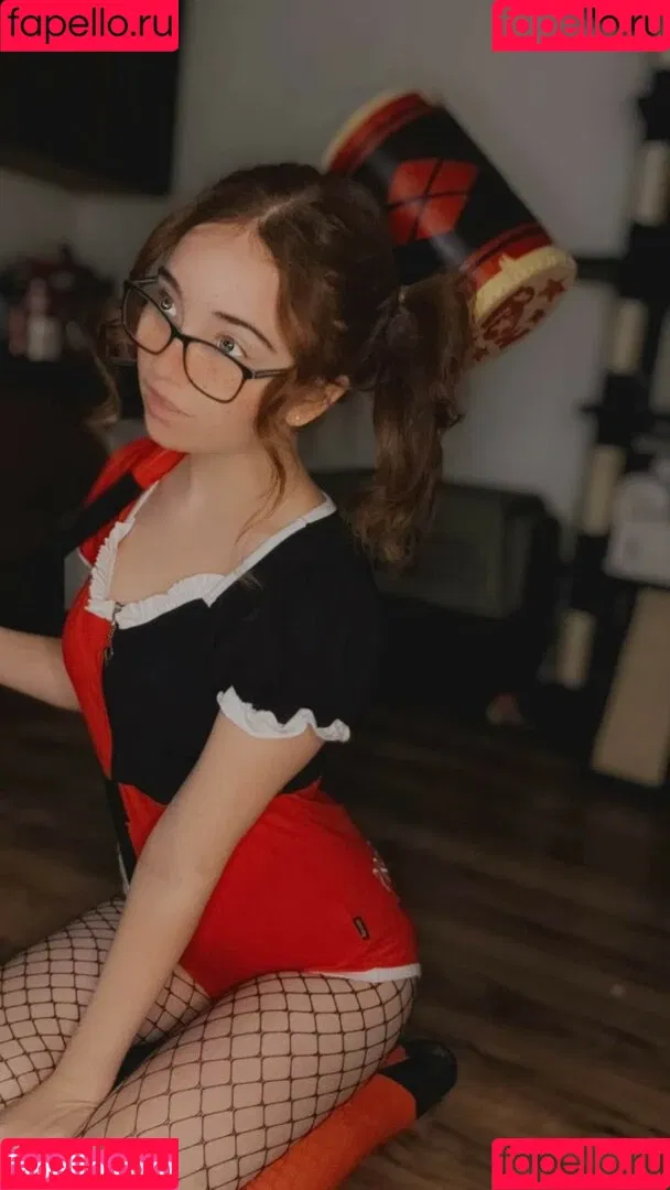 Lyssaurora Onlyfans Photo Gallery 