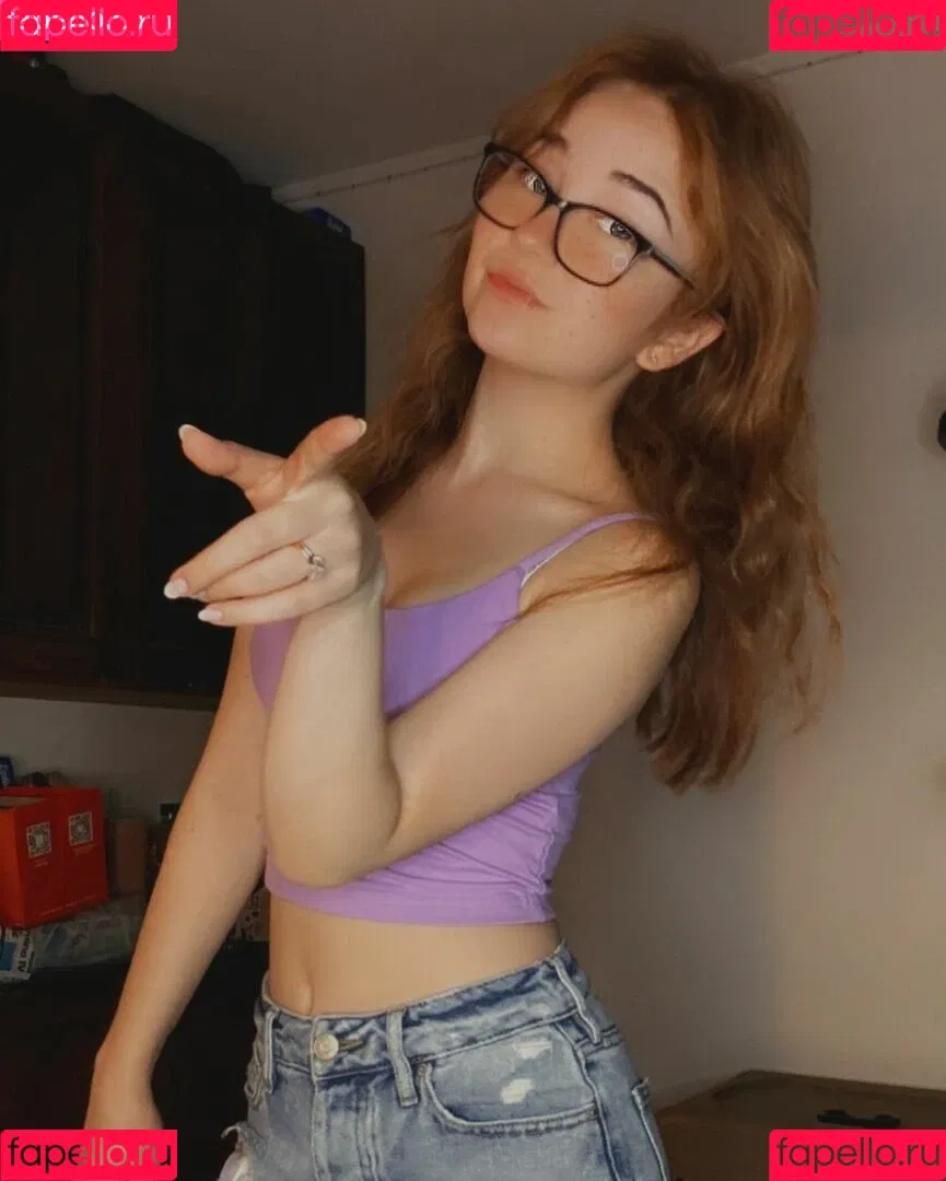 Lyssaurora Onlyfans Photo Gallery 