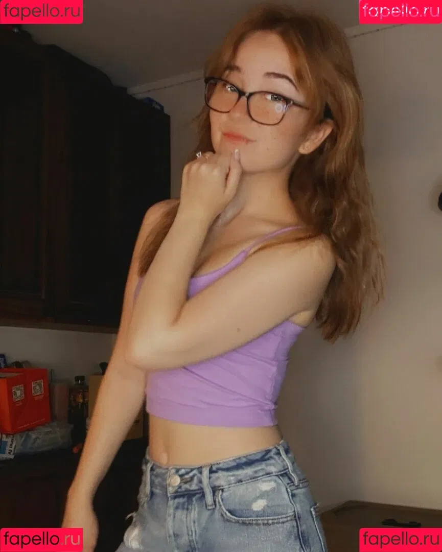 Lyssaurora Onlyfans Photo Gallery 