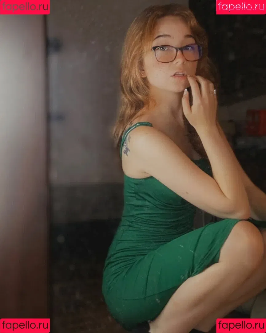 Lyssaurora Onlyfans Photo Gallery 