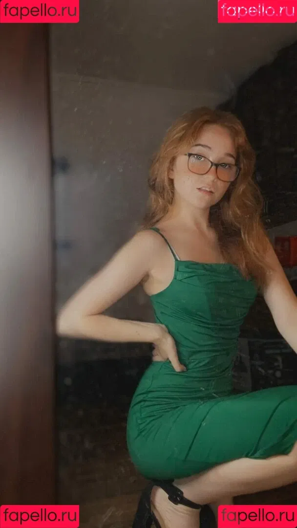 Lyssaurora Onlyfans Photo Gallery 