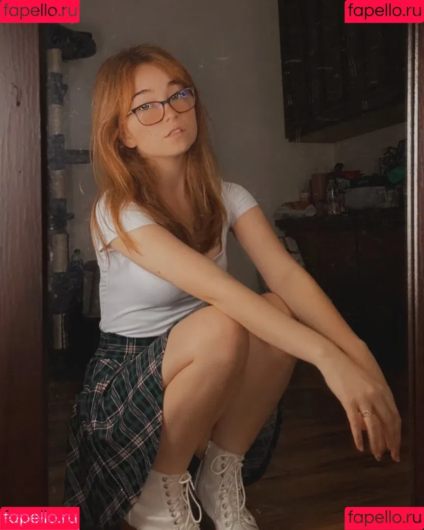 Lyssaurora Onlyfans Photo Gallery 
