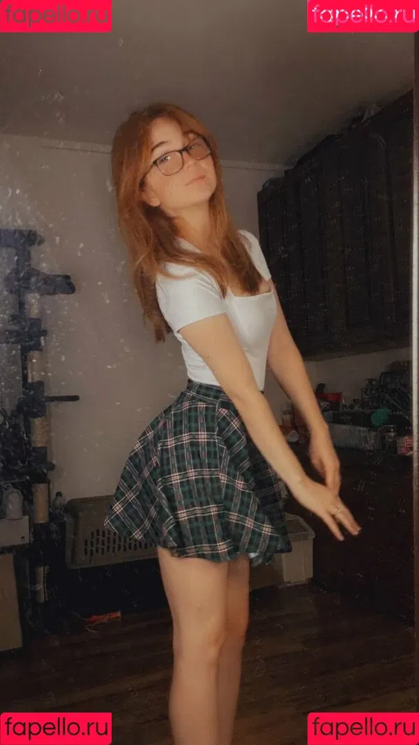 Lyssaurora Onlyfans Photo Gallery 